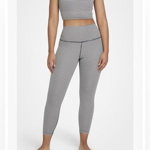 Nike Yoga High-Waisted Crop Gingham Leggings Size Small